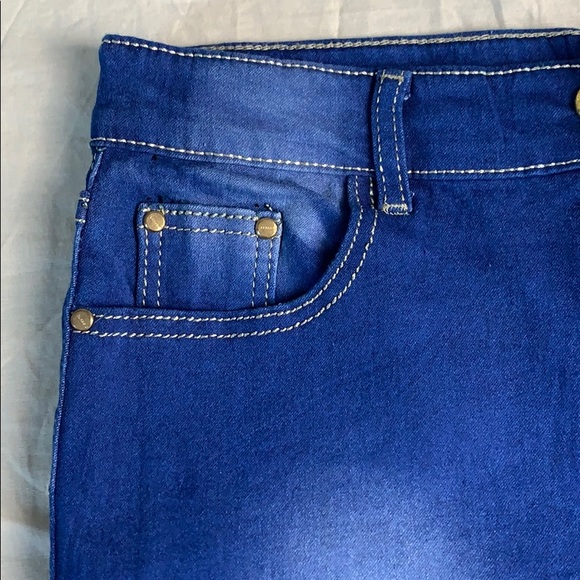 Mid-rise plain hem denim skirt - Picture 2 of 6